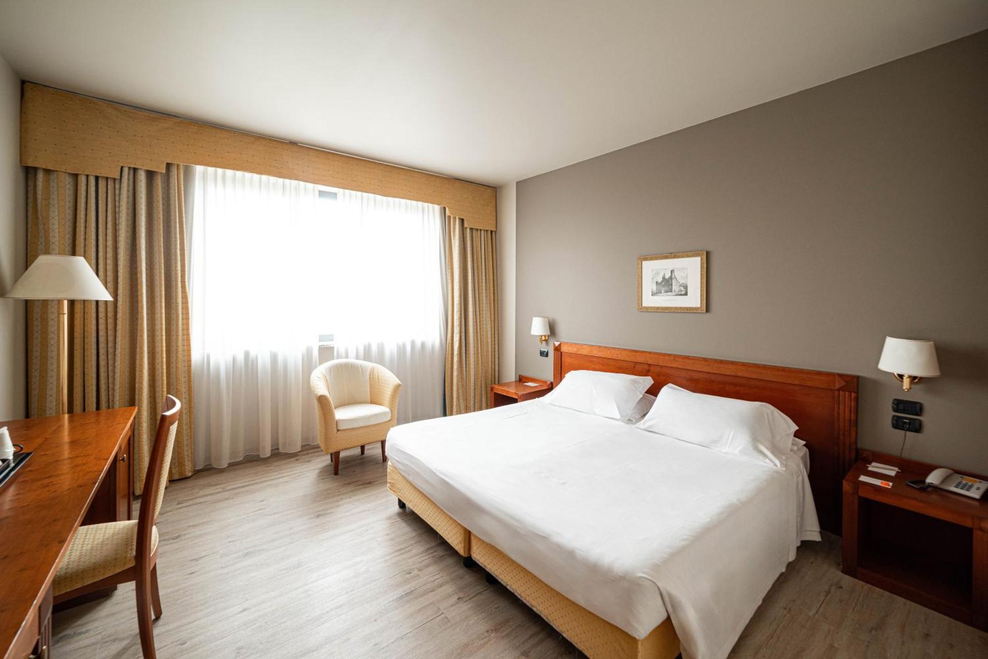 Phi Hotel Cavalieri Bra Extérieur photo