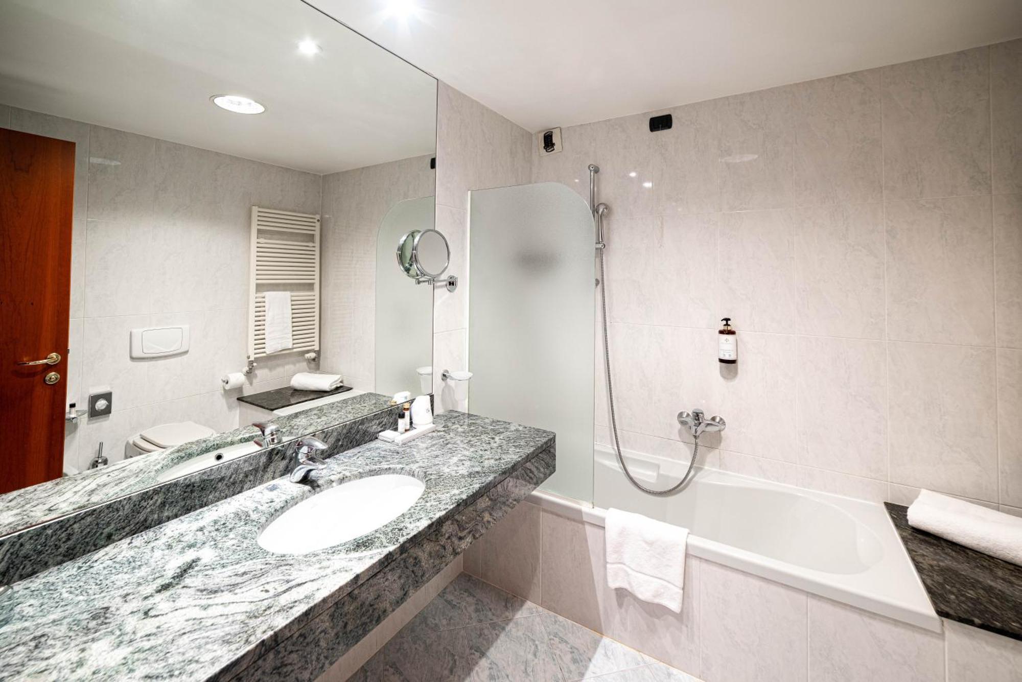 Phi Hotel Cavalieri Bra Extérieur photo