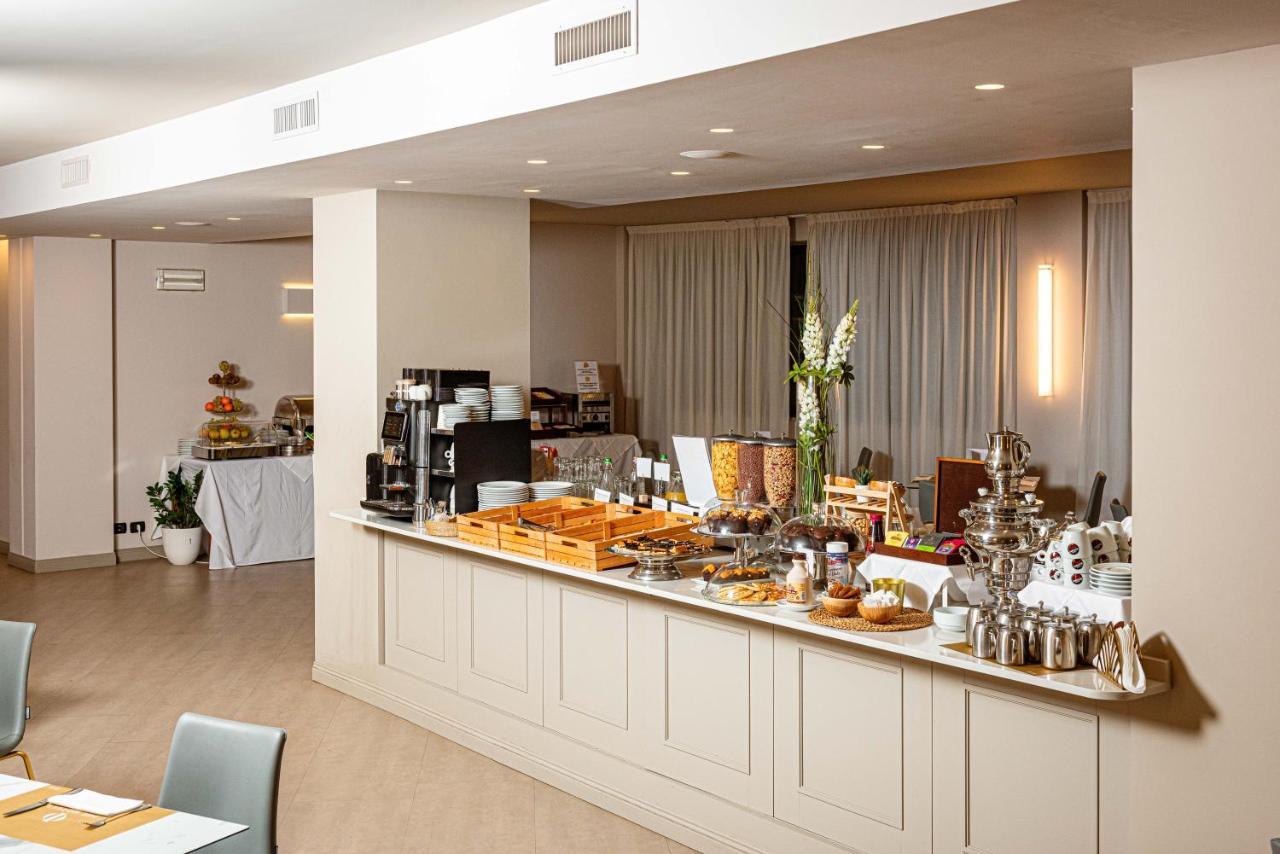 Phi Hotel Cavalieri Bra Extérieur photo
